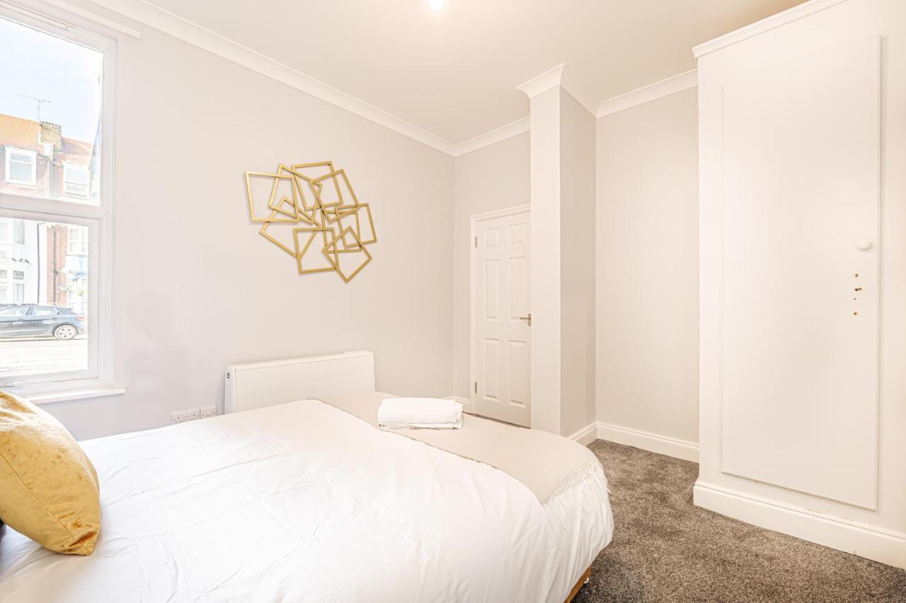 Luxury Apartments In Margate Centre Exterior foto
